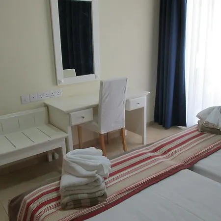 Royal Blue & Hotel 4*