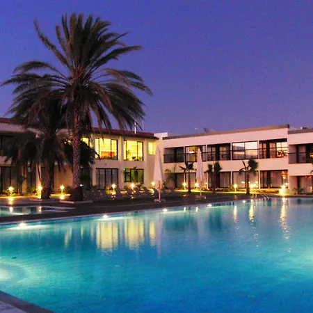 Royal Blue Hotel & Spa