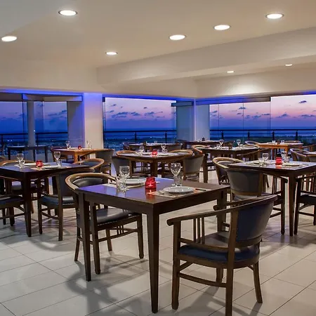 Royal Blue Hotel & Spa 4*