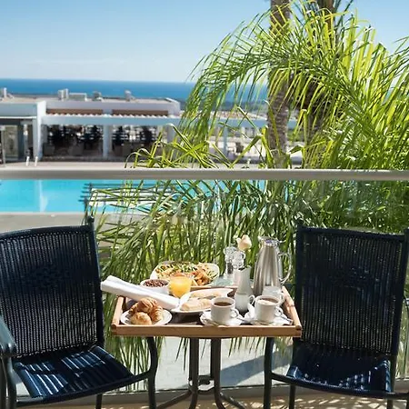 Royal Blue Hotel & Spa 4*