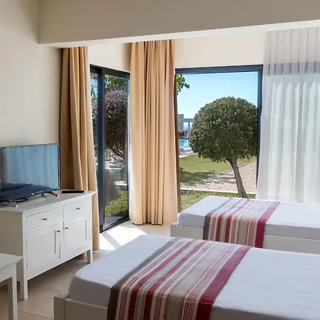 Royal Blue Hotel & Spa Hotel